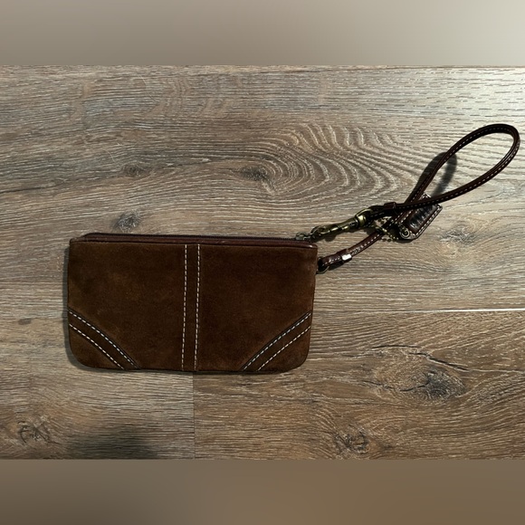 Coach wristlet - Picture 3 of 8